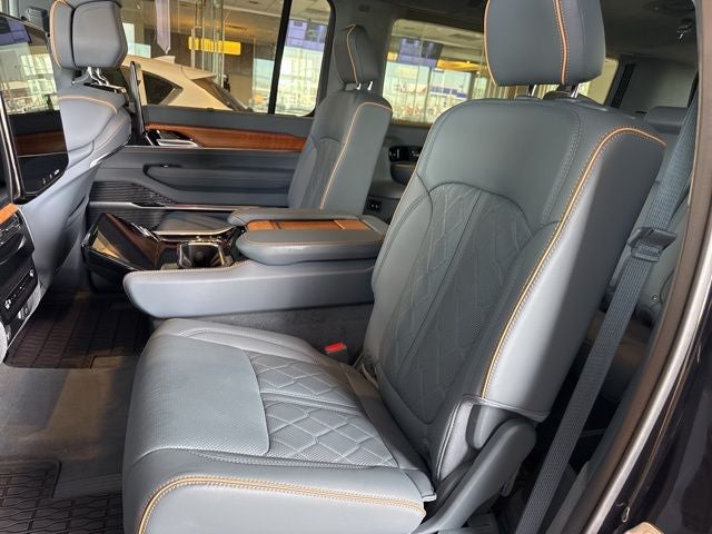 2023 Jeep Grand Wagoneer L Series III