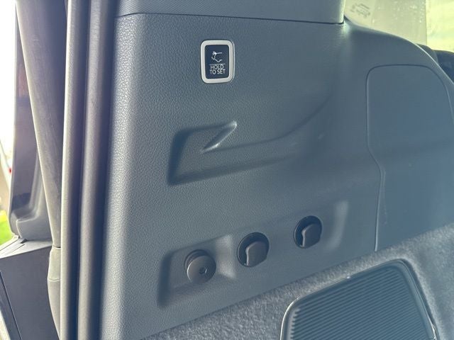 2023 Jeep Grand Wagoneer L Series III