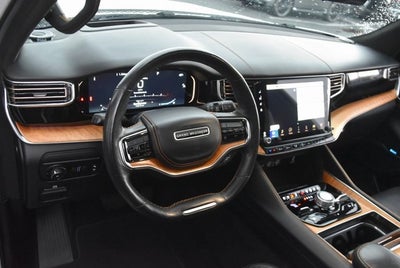 2022 Jeep Grand Wagoneer Series III