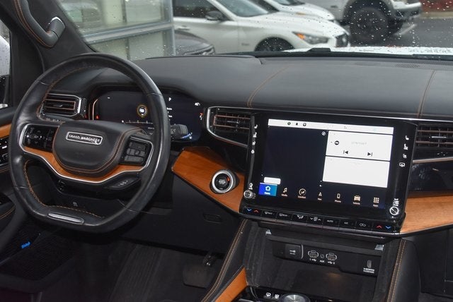 2022 Jeep Grand Wagoneer Series III