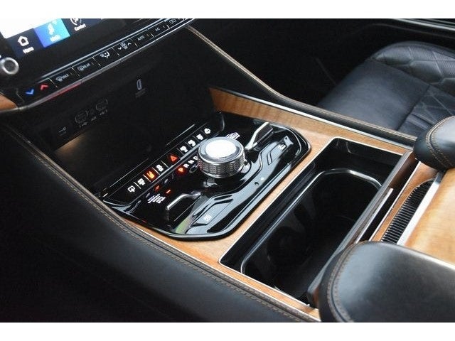 2022 Jeep Grand Wagoneer Series III