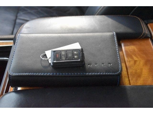 2022 Jeep Grand Wagoneer Series III