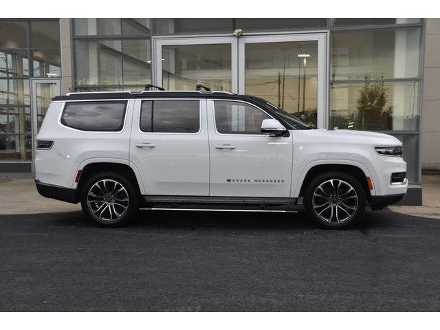 2022 Jeep Grand Wagoneer Series III