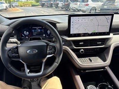 2025 Ford Explorer Platinum