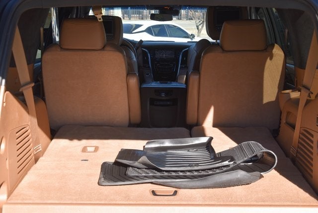 2017 Cadillac Escalade Platinum Edition