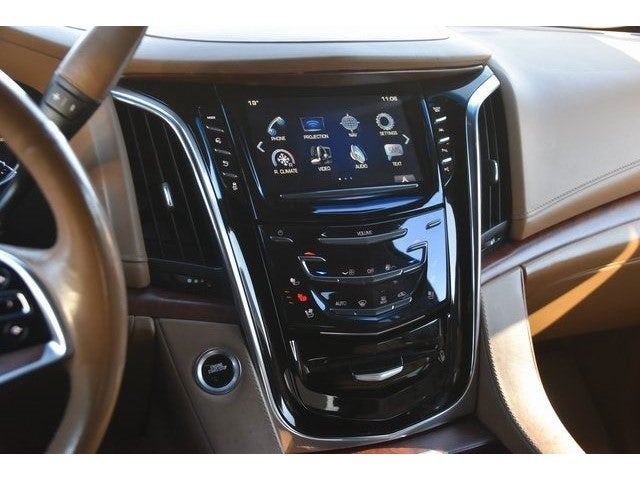 2017 Cadillac Escalade Platinum Edition