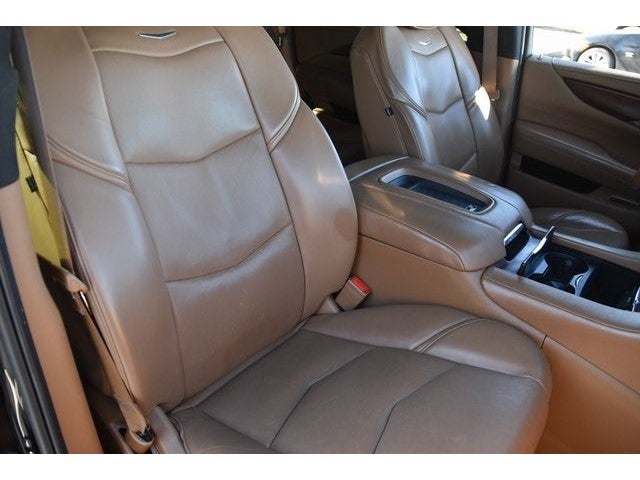 2017 Cadillac Escalade Platinum Edition