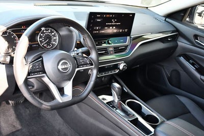 2025 Nissan Altima 2.5 SR