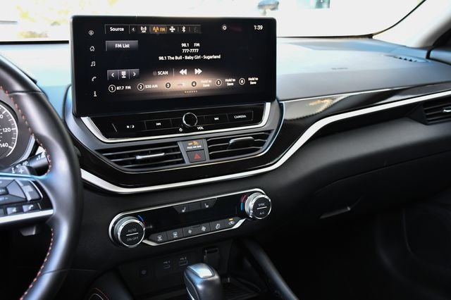 2025 Nissan Altima 2.5 SR