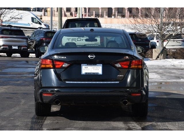 2023 Nissan Altima 2.5 SR