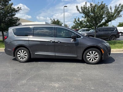 2017 Chrysler Pacifica Touring L