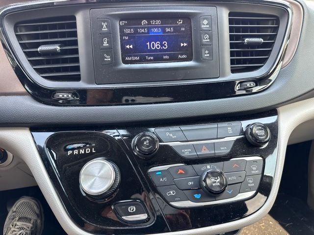 2017 Chrysler Pacifica Touring L
