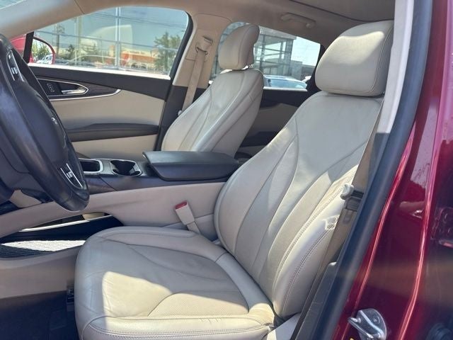2019 Lincoln Nautilus Select