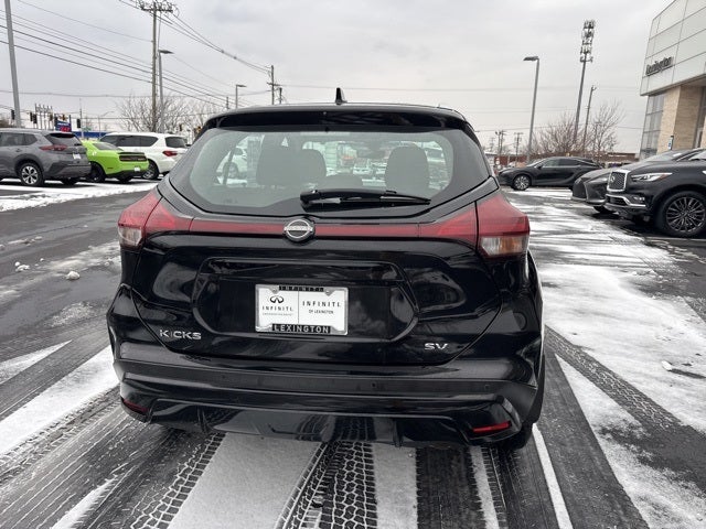2022 Nissan Kicks SV