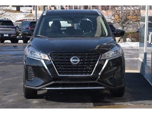 2022 Nissan Kicks SV