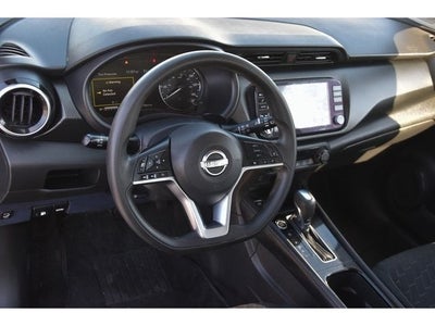 2022 Nissan Kicks SV