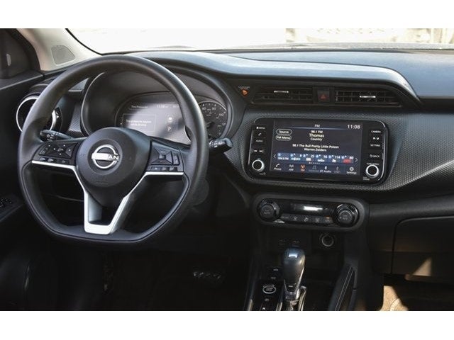 2022 Nissan Kicks SV