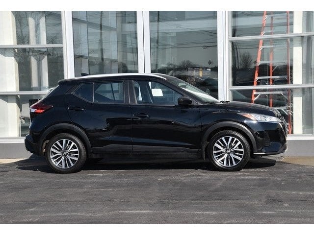 2022 Nissan Kicks SV