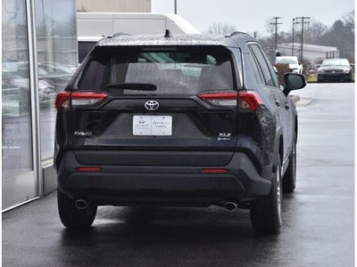 2025 Toyota RAV4 Hybrid XLE