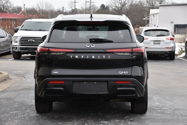 2023 INFINITI QX60 LUXE AWD