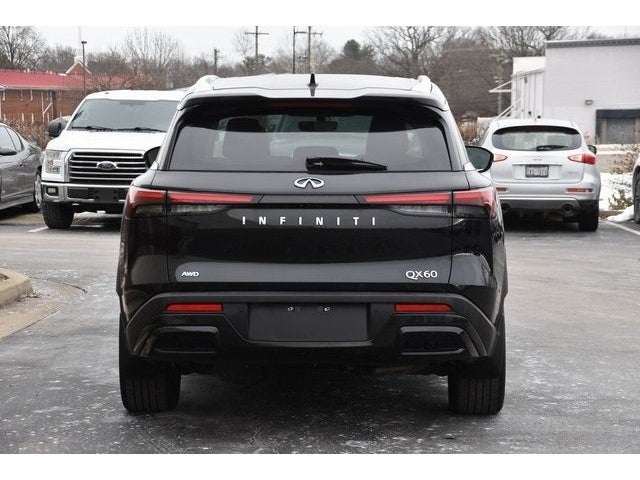 2023 INFINITI QX60 LUXE AWD