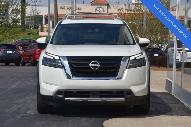 2023 Nissan Pathfinder SL