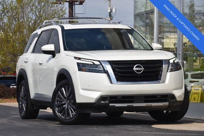 2023 Nissan Pathfinder SL
