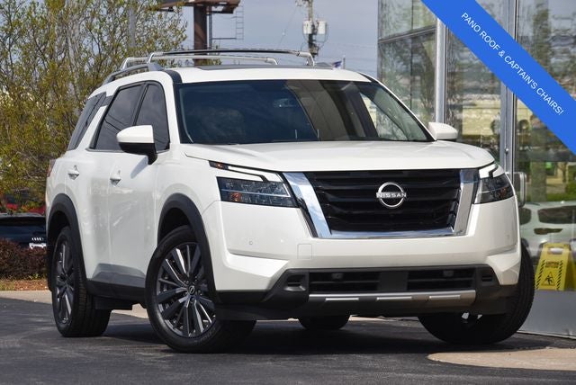 2023 Nissan Pathfinder SL