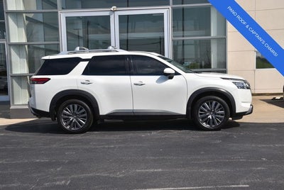 2023 Nissan Pathfinder SL