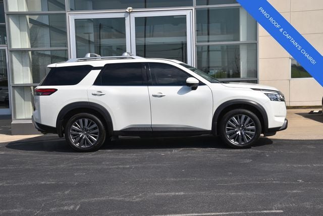 2023 Nissan Pathfinder SL