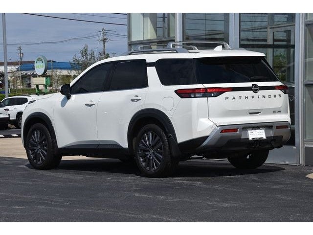2023 Nissan Pathfinder SL