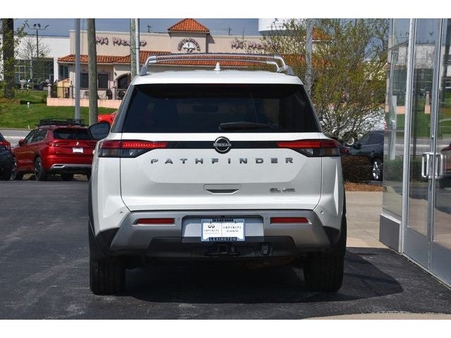 2023 Nissan Pathfinder SL