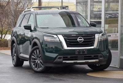 2023 Nissan Pathfinder SL