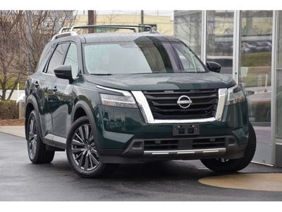 2023 Nissan Pathfinder SL