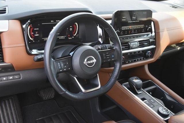 2023 Nissan Pathfinder Platinum