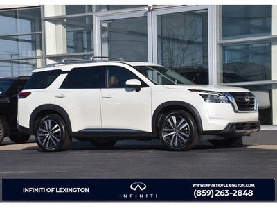 2023 Nissan Pathfinder Platinum