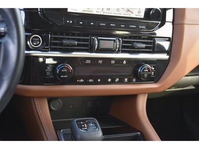 2023 Nissan Pathfinder Platinum