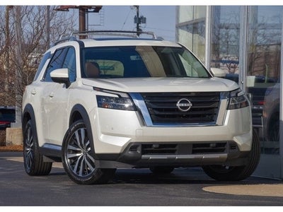 2023 Nissan Pathfinder Platinum