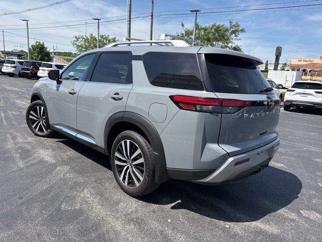 2025 Nissan Pathfinder Platinum