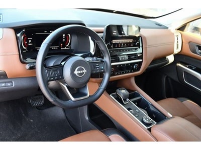 2025 Nissan Pathfinder Platinum