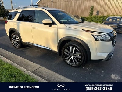 2023 Nissan Pathfinder Platinum
