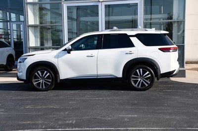 2023 Nissan Pathfinder Platinum