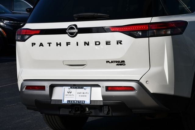 2023 Nissan Pathfinder Platinum