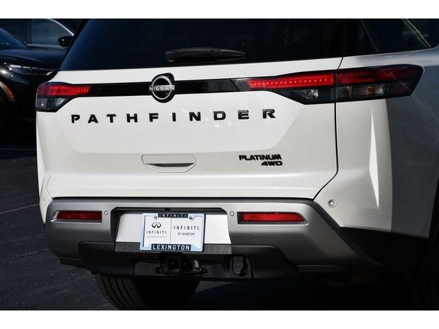 2023 Nissan Pathfinder Platinum
