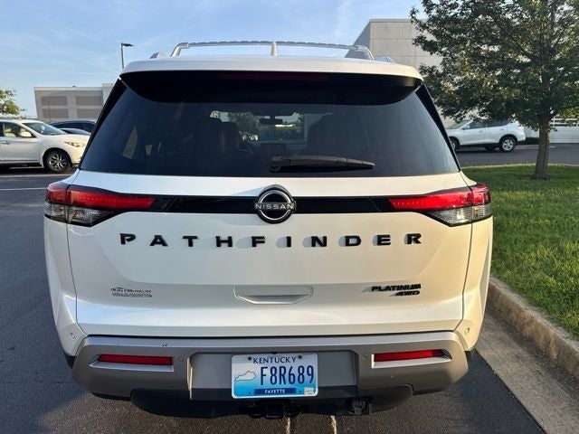 2023 Nissan Pathfinder Platinum