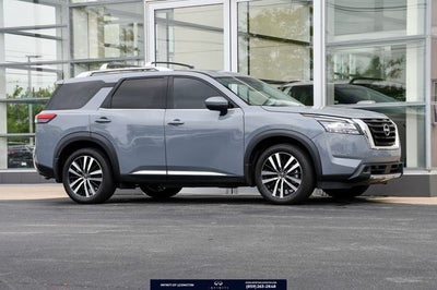2025 Nissan Pathfinder Platinum