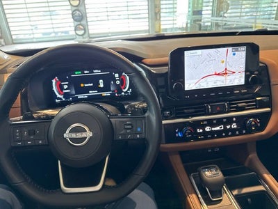 2025 Nissan Pathfinder Platinum