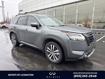 2022 Nissan Pathfinder Platinum