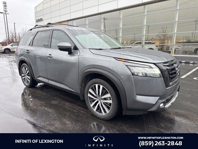 2022 Nissan Pathfinder Platinum
