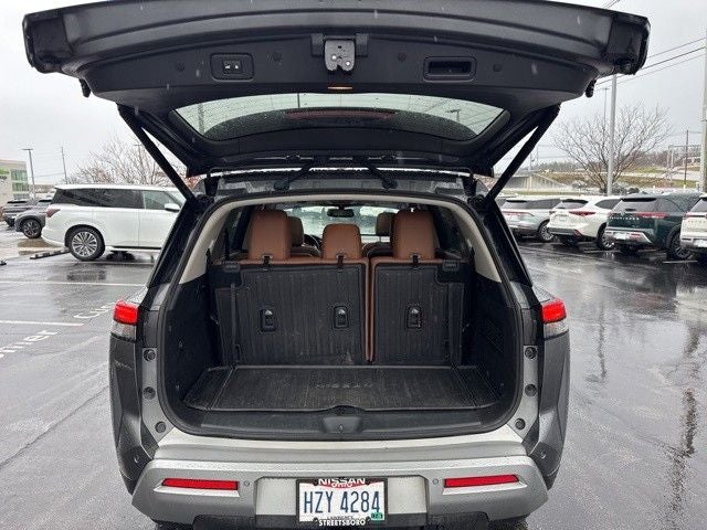 2022 Nissan Pathfinder Platinum